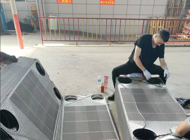 单台1200平方米的板换清洗